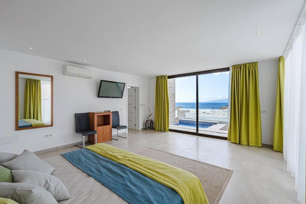 Villa Riviera De 4 Dormitorios Con Piscina. Costa Adeje  ภายนอก รูปภาพ