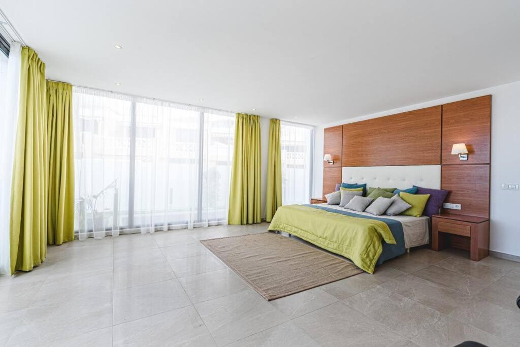 Villa Riviera De 4 Dormitorios Con Piscina. Costa Adeje  ภายนอก รูปภาพ